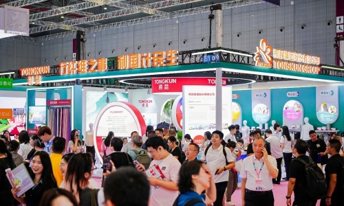 綠色科技領(lǐng)“纖”未來，桐昆閃耀2025yarnexpo秋冬紗線展